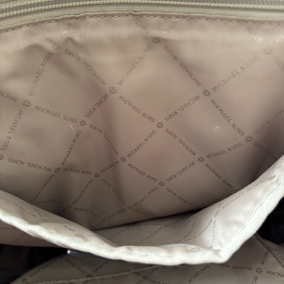 Michael Kors Erin Large Backpack Acorn Trim Brown Signature Logo Print Canvas - Picture 15 of 16